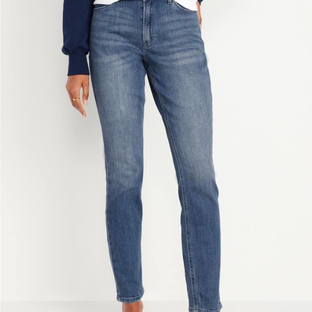 Brand new Old Navy Wow High-Rise Straight Jeans Size 6 Short